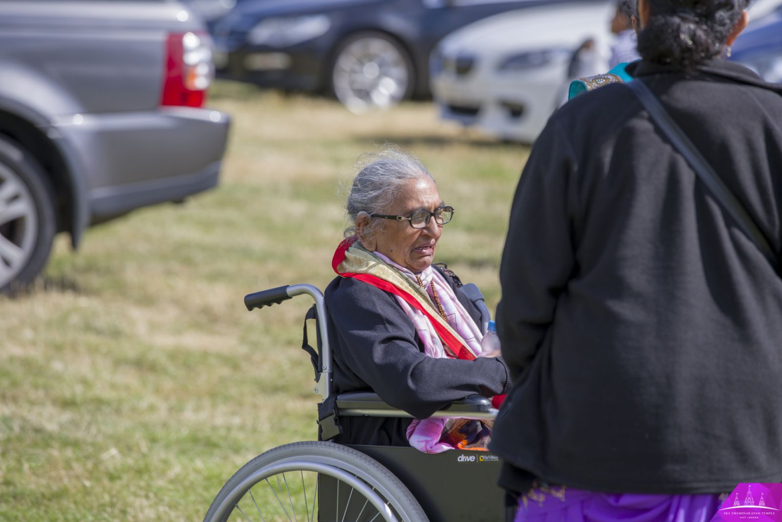 ©1987-2017 SKS Swaminarayan Temple East London